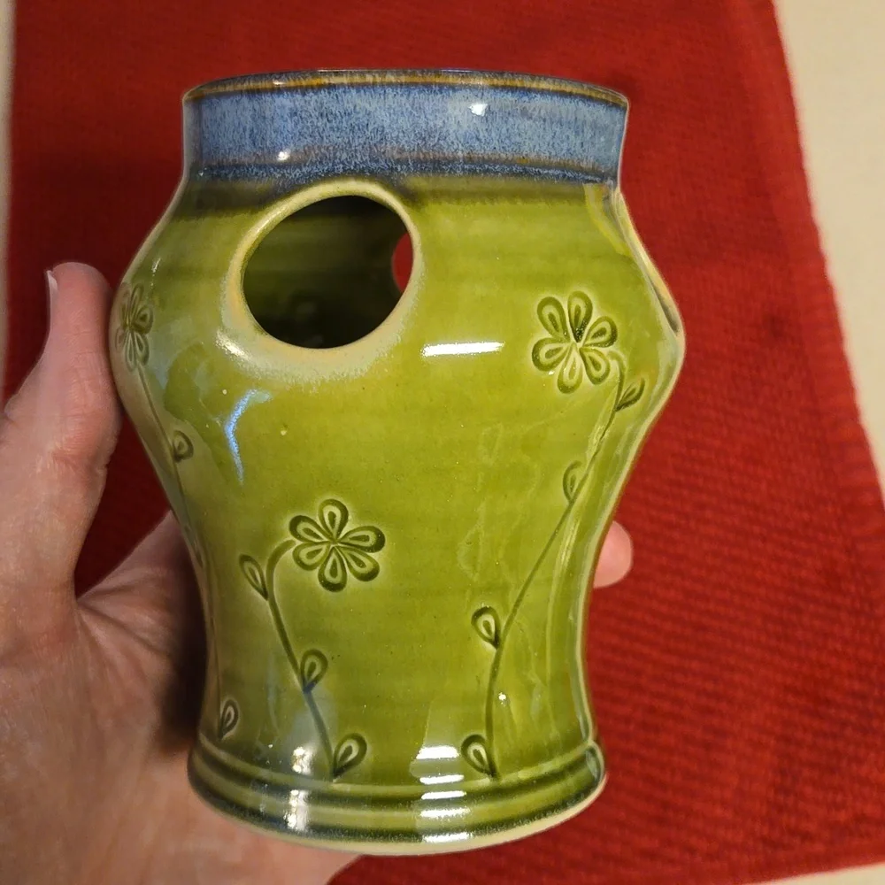 Pottery toothbrush toothpaste holder blue and green floral